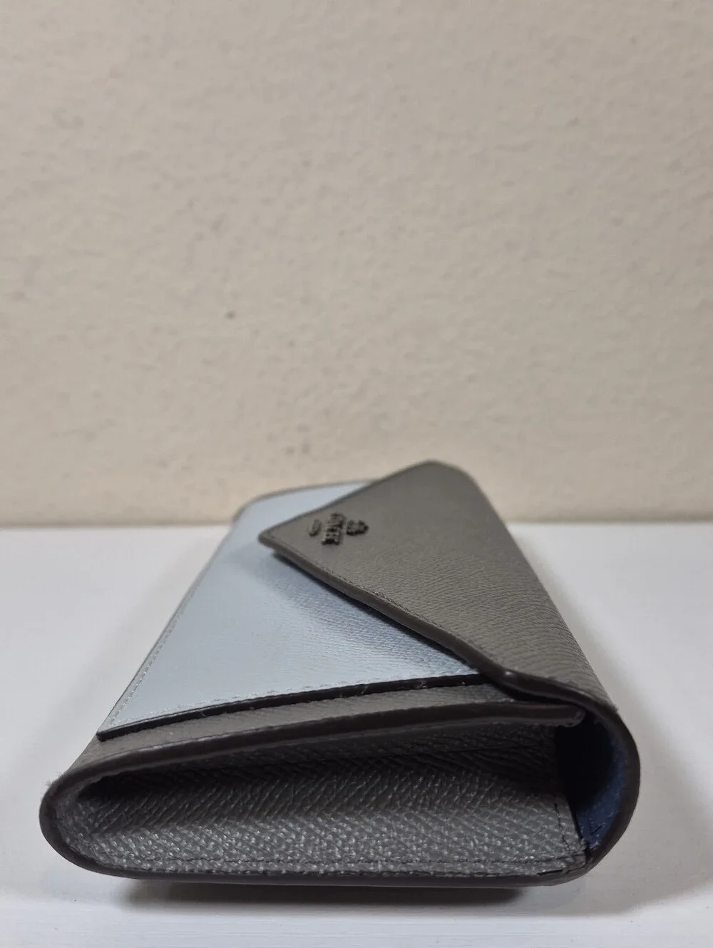Coach Soft Wallet In Color-block - Picture 2 of 12